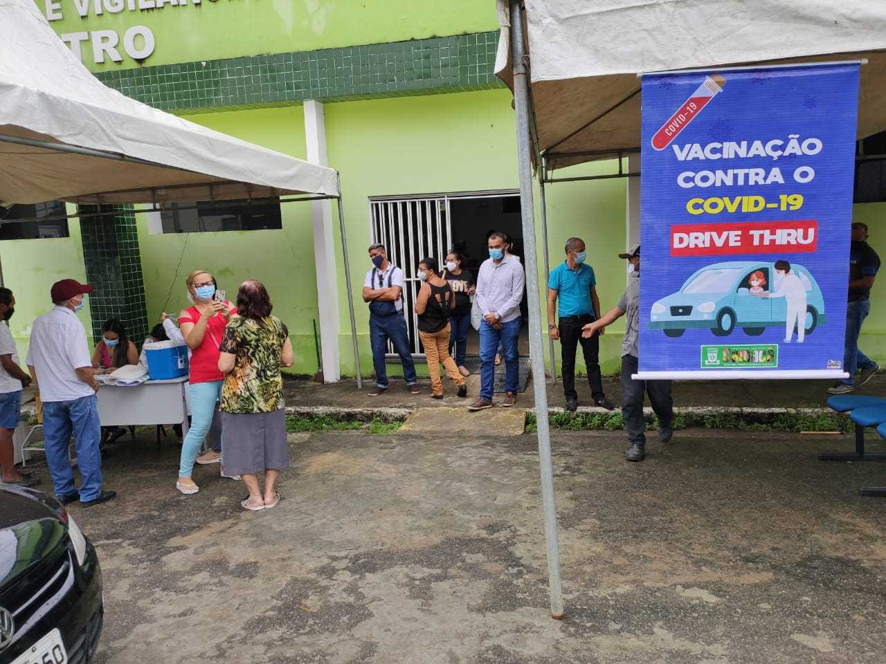 Camacã: Secretaria de Saúde iniciou a vacinação em idosos através do sistema Drive-Thru